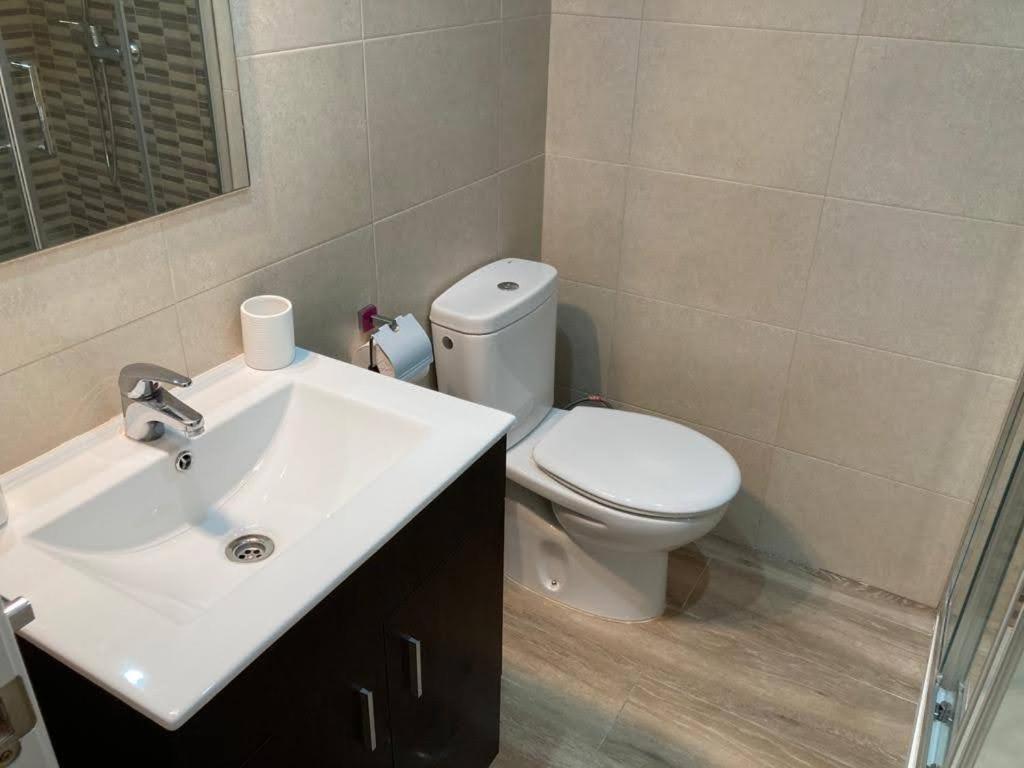 Apartamento Estudio En Chinasol Primera Linea Playa San Cristobal Almuñécar Buitenkant foto